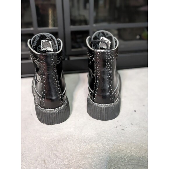 T.U.K Black Wingtip Leather Boot Size Men's 5 Women's 7.5 Punk Goth Y2K Biker - Picture 4 of 10